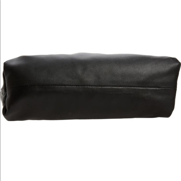 Bottega Veneta The Chain Pouch Leather Shoulder Bag - Picture 5 of 12